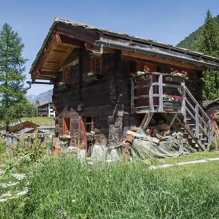 Ferienwohnung Monte Rosa Skiinskiout Appartement